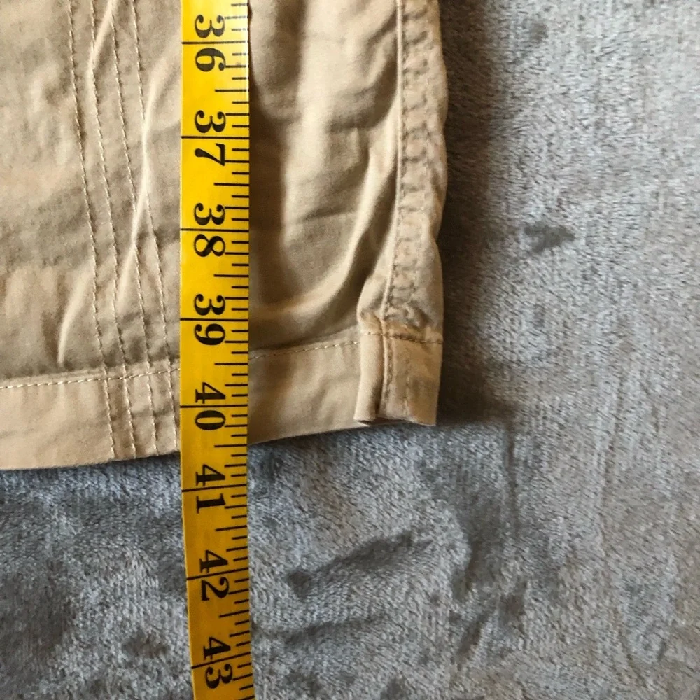 Avenue Beige Stretch Capri Pants Size 26 Plus Workwear